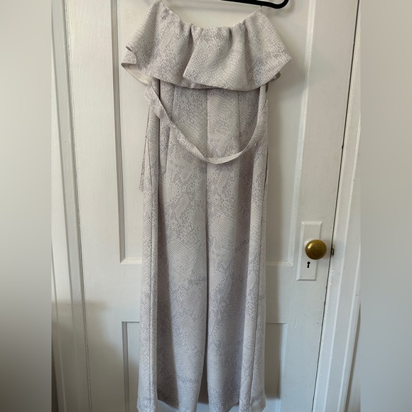 Babaton flutter jumpsuit white - Picture 4 of 4